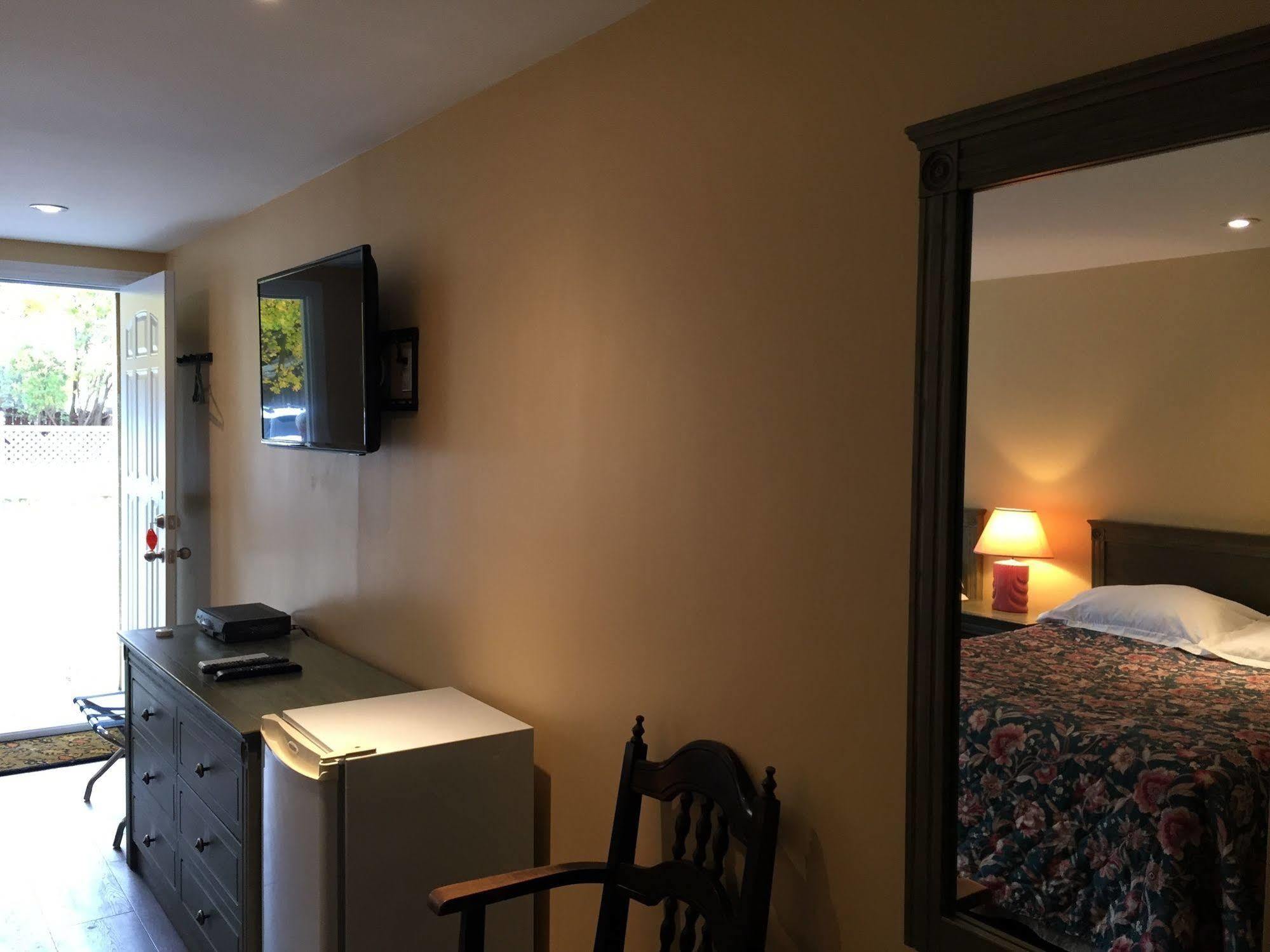 Meaford Inn Экстерьер фото